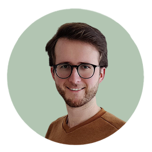 Ronde portretfoto van Alexander bij Crelan