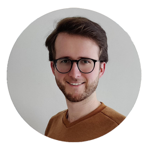 Ronde portretfoto van Alexander bij Crelan