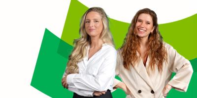 Maureen en Chloë poseren voor het Crelan-logo